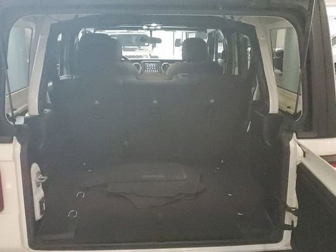 Used 2020 Jeep Wrangler Unlimited Sport S image 9