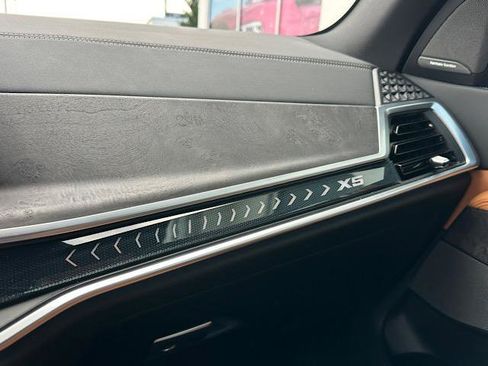 Certified 2025 BMW X5 xDrive40i w/ Climate Comfort Package AWD/4WD image 27