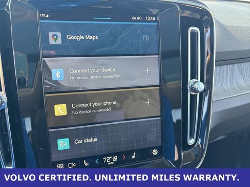 Used 2024 Volvo XC40 B5 Plus image 17