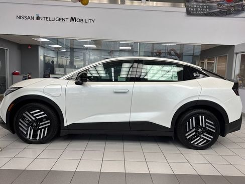 New 2026 Nissan Leaf SV+ w/ Illuminated Package FWD image 6