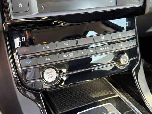 Used 2017 Jaguar XE image 32