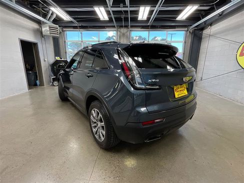 Used 2019 Cadillac XT4 Sport FWD image 3