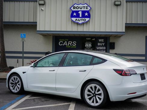 Used 2023 Tesla Model 3 Standard Range image 6