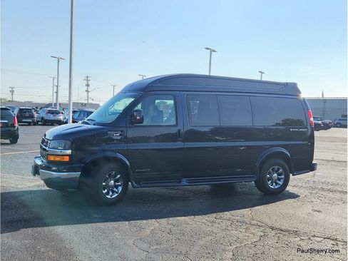 Used 2015 Chevrolet Express 2500 RWD image 19