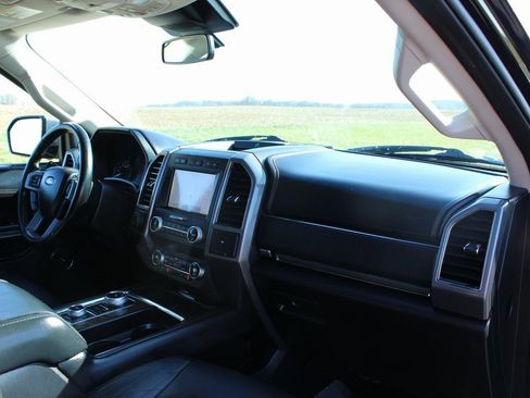 Used 2020 Ford Expedition Max Platinum image 16