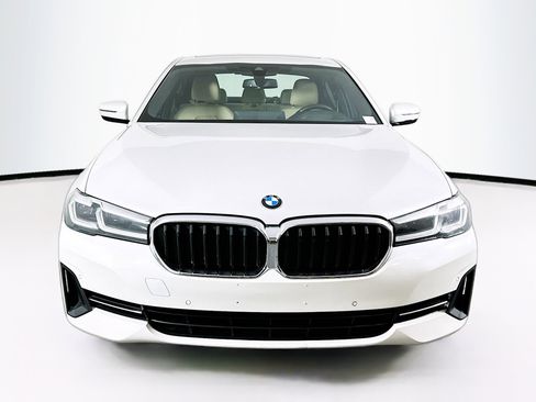 Used 2021 BMW 530i image 2