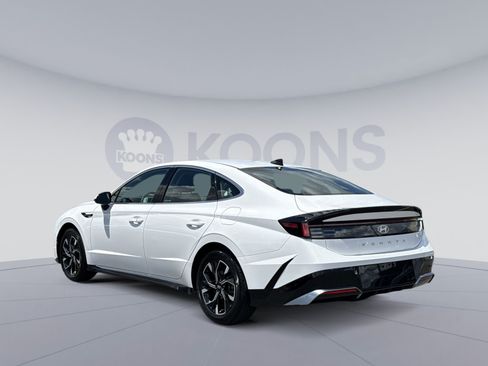 Certified 2025 Hyundai Sonata SEL FWD image 4