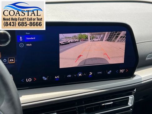 Used 2025 Chevrolet Traverse LT FWD image 44