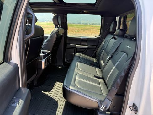 Used 2018 Ford F150 Platinum w/ Equipment Group 701A Luxury AWD/4WD image 33