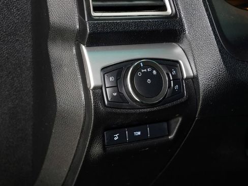 Used 2017 Ford Explorer XLT w/ Equipment Group 202A image 12