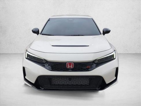 Used 2024 Honda Civic Type R image 2