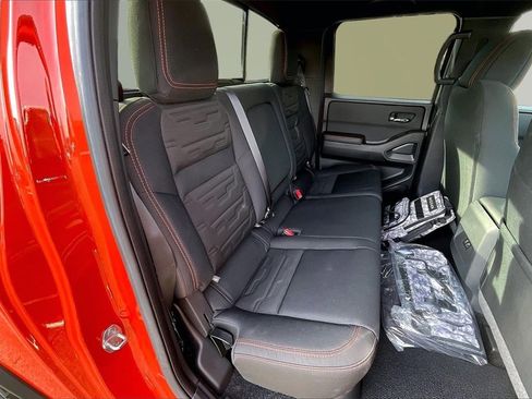 Used 2025 Nissan Frontier PRO-4X w/ Tow Package image 27