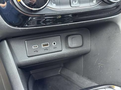 Used 2022 Buick Encore GX Preferred w/ Cold Weather Comfort Package AWD/4WD image 25