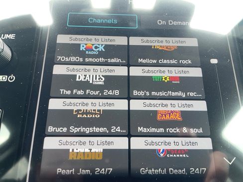 Used 2024 Subaru Outback Premium image 15