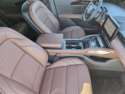 New 2026 Lincoln Nautilus Reserve w/ Jet Appearance Package image 13