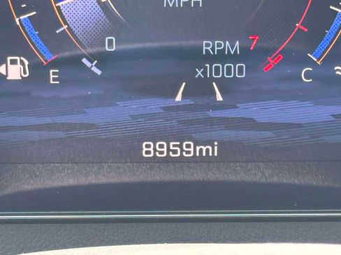 Used 2026 Chevrolet Traverse LT AWD/4WD image 28