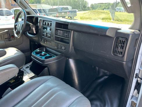Used 2019 Chevrolet Express 2500 w/ Driver Convenience Package RWD image 28