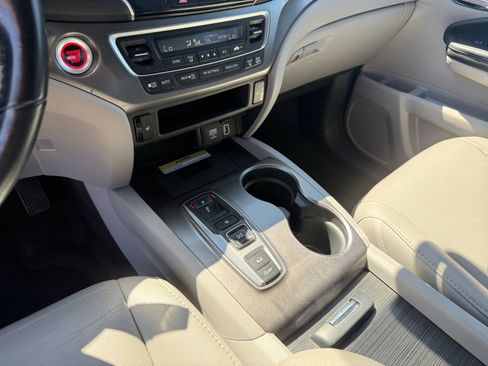 Used 2021 Honda Pilot Special Edition image 13