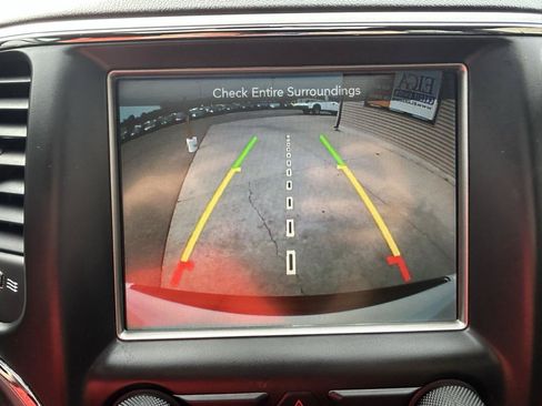 Used 2017 Jeep Grand Cherokee Altitude AWD/4WD image 24