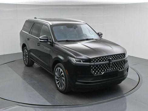 Used 2025 Lincoln Navigator Black Label AWD/4WD image 40