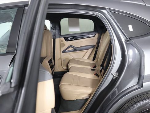 Used 2021 Porsche Cayenne GTS w/ Premium Package Plus image 34