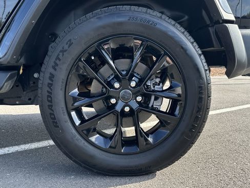 Certified 2025 Jeep Wrangler Unlimited Sahara image 16