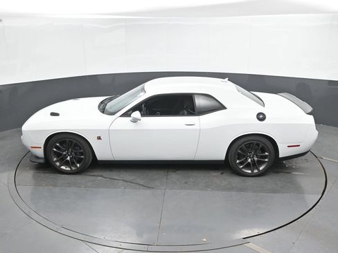 Used 2021 Dodge Challenger R/T Scat Pack RWD image 39