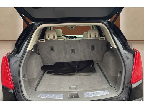 Used 2018 Cadillac XT5 Premium Luxury w/ Driver Assist Package image 17