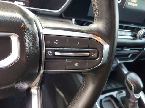 Used 2023 GMC Canyon Elevation image 26