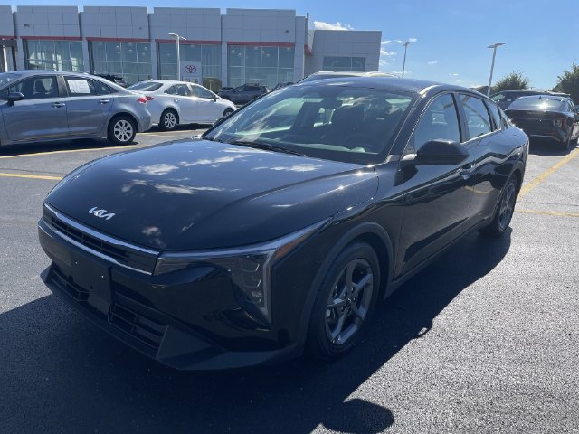 Used 2025 Kia K4 FWD image 12