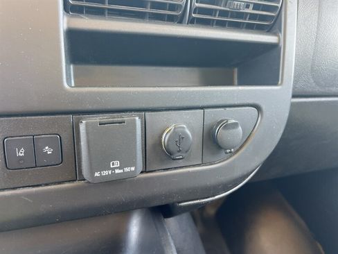 Used 2021 GMC Savana 3500 Extended w/ Power Convenience Package RWD image 22