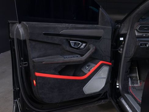 Used 2024 Lamborghini Urus Performante AWD/4WD image 26