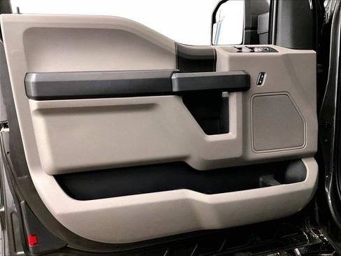 Used 2016 Ford F150 XL w/ Equipment Group 101A Mid AWD/4WD image 22