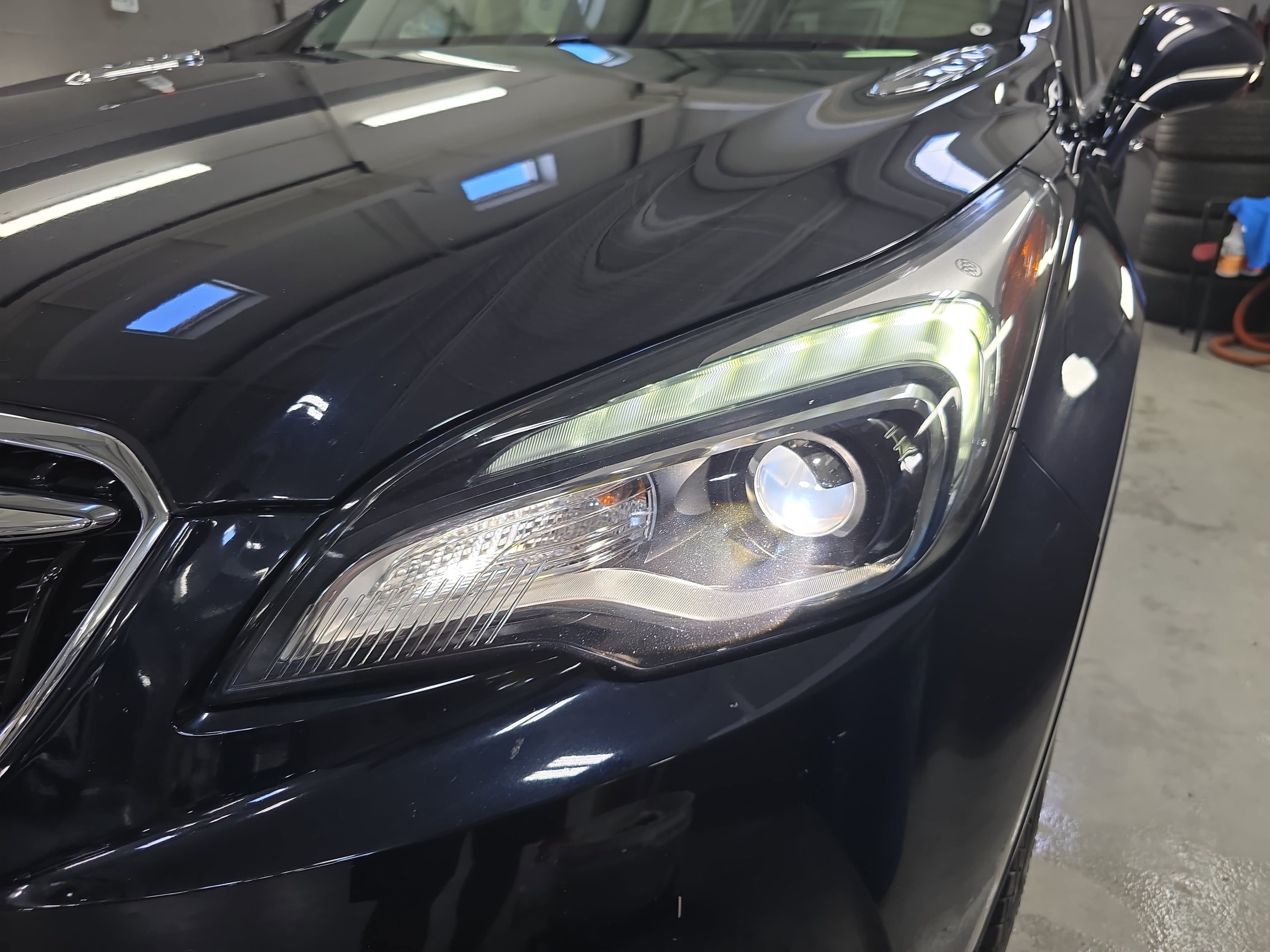 Used 2020 Buick Envision Essence w/ Experience Buick Package FWD image 30