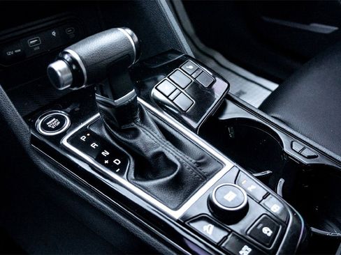 Used 2023 Kia Sportage EX image 25