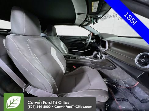 Used 2017 Chevrolet Camaro SS RWD image 16