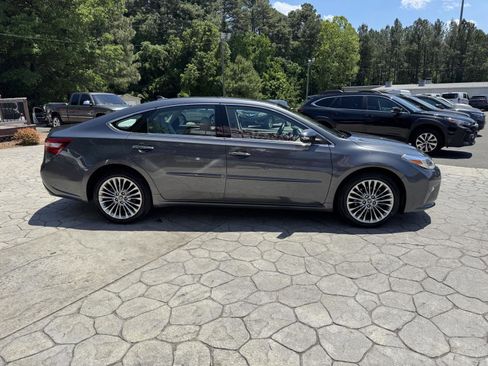 Used 2018 Toyota Avalon Limited w/ Protection Package FWD image 19