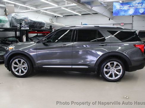 Used 2020 Ford Explorer Platinum w/ Premium Technology Package AWD/4WD image 3