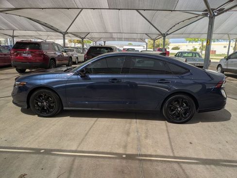 Certified 2025 Honda Accord SE image 9