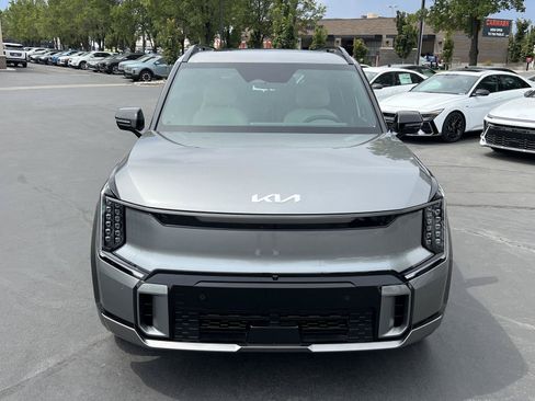Used 2025 Kia EV9 GT-Line AWD/4WD image 3