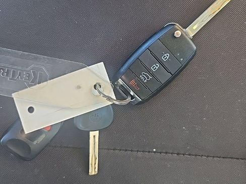 Used 2015 Kia Soul image 36