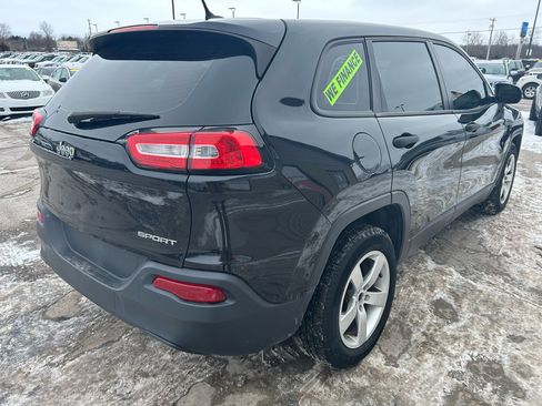 Used 2014 Jeep Cherokee Sport image 5