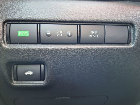 Certified 2024 Nissan Sentra SV w/ Trunk Package image 12