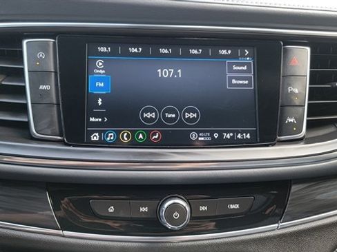 Used 2022 Buick Enclave Premium image 28