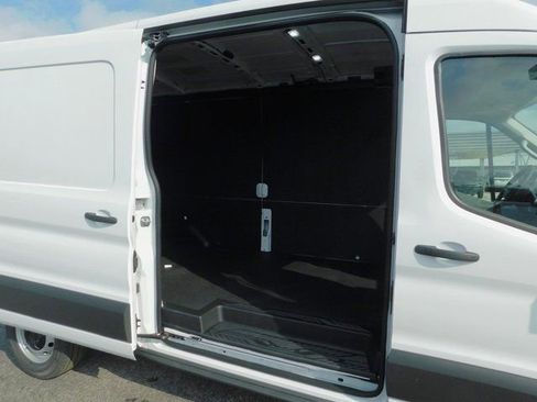 New 2026 Ford Transit 250 148 Medium Roof w/ Load Area Protection Package RWD image 12