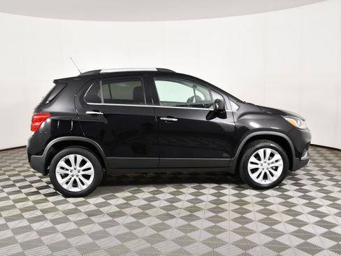 Used 2019 Chevrolet Trax Premier AWD/4WD image 5