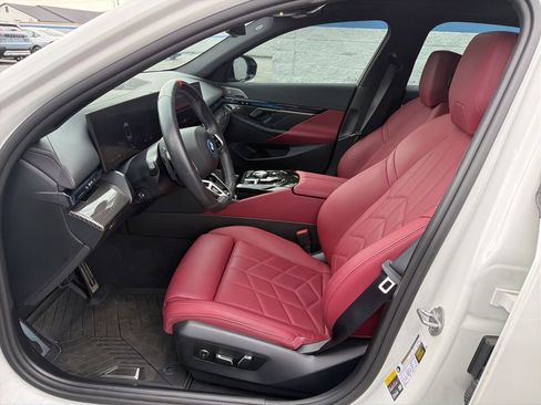 Used 2024 BMW i5 M60 w/ Premium Package image 17