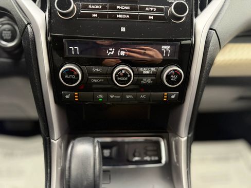 Used 2019 Subaru Ascent Premium image 26