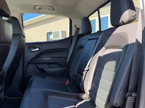 Used 2022 GMC Canyon AT4 w/ Trailering Package image 11