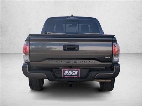 Used 2021 Toyota Tacoma TRD Off-Road image 6